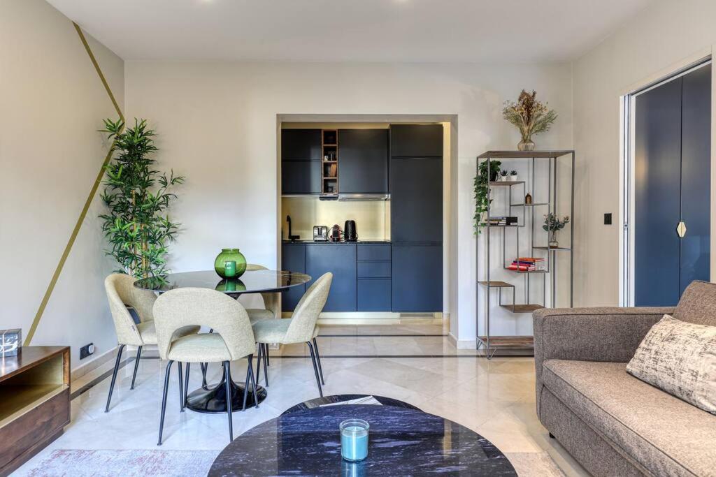 Montaigne Executive Suite Parigi Esterno foto