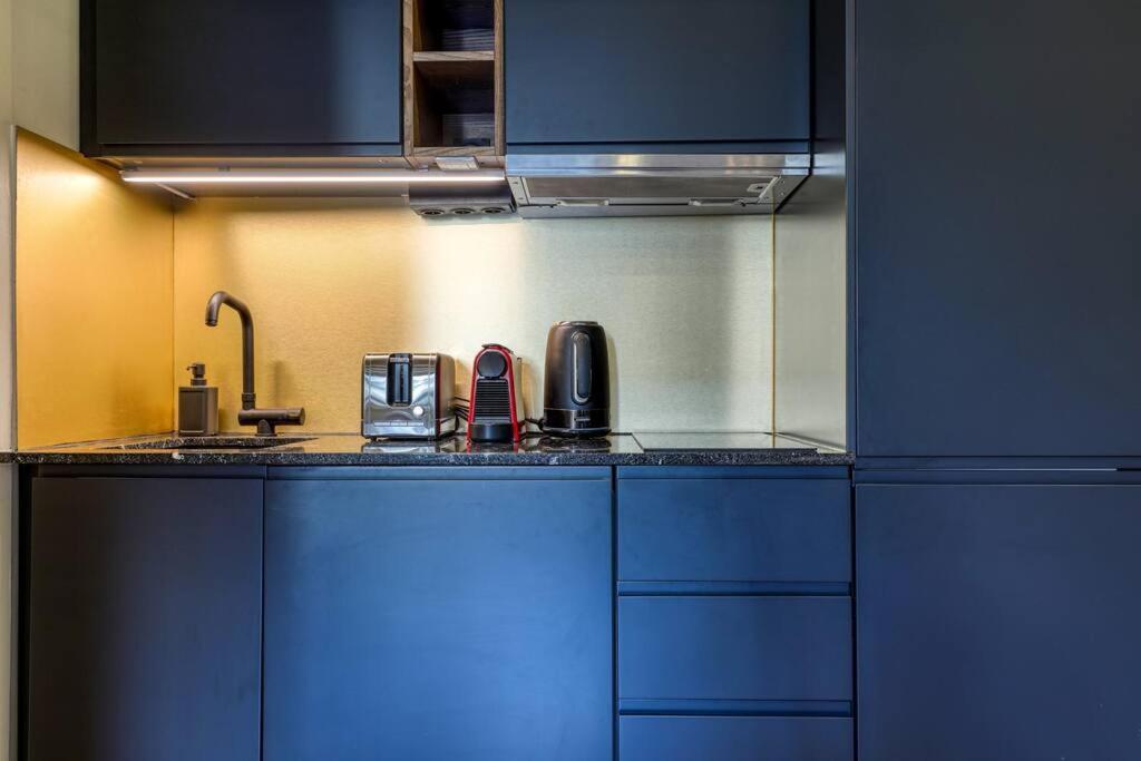 Montaigne Executive Suite Parigi Esterno foto