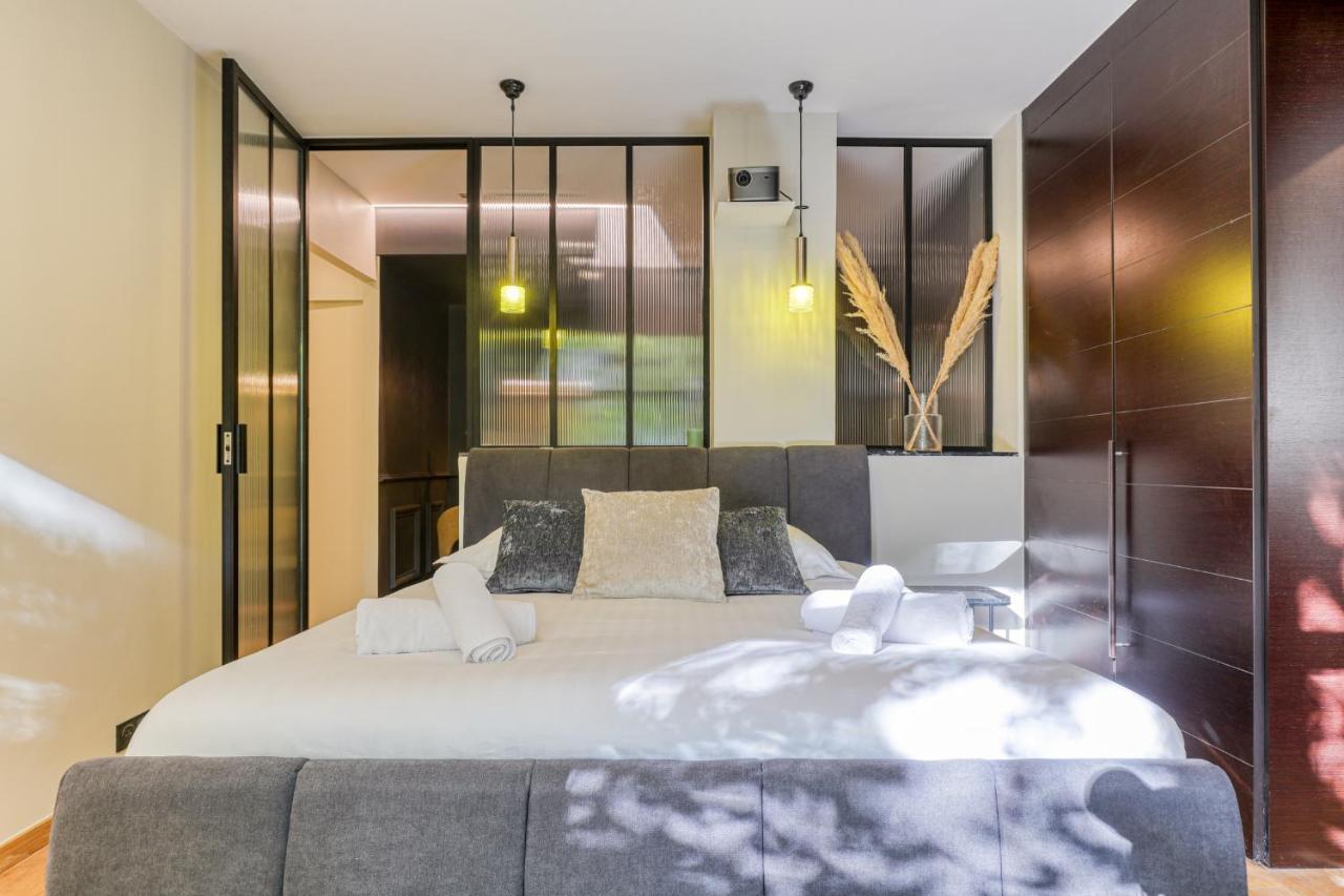 Montaigne Executive Suite Parigi Esterno foto