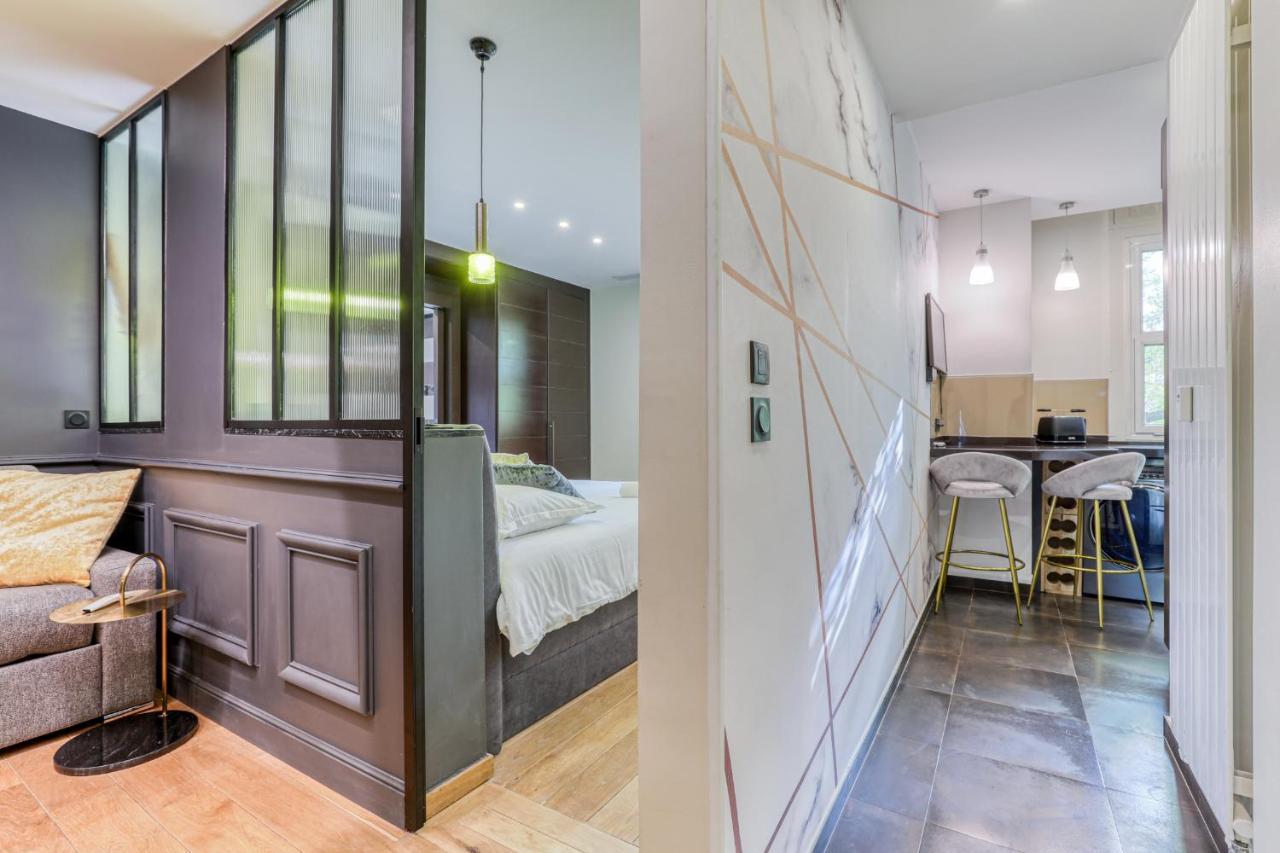Montaigne Executive Suite Parigi Esterno foto