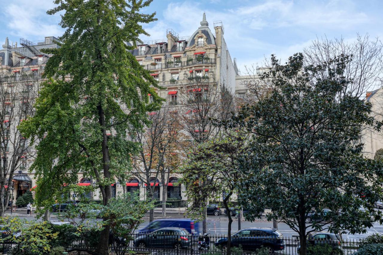Montaigne Executive Suite Parigi Esterno foto